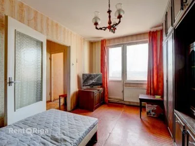 Pārdod dzīvokli, Salnas iela 6, Rīga, Labais krasts, Pļavnieki / 33 000 € 2