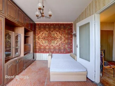 Pārdod dzīvokli, Salnas iela 6, Rīga, Labais krasts, Pļavnieki / 33 000 € 1