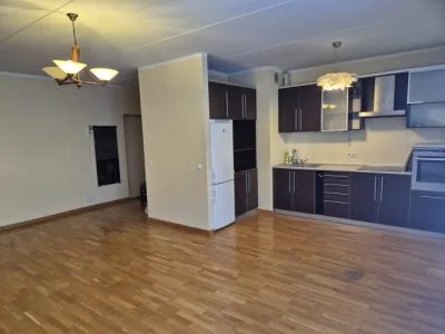 Pārdod dzīvokli, Vecā Biķernieku iela 21, Rīga, Labais krasts, Mežciems / 115 000 € 2