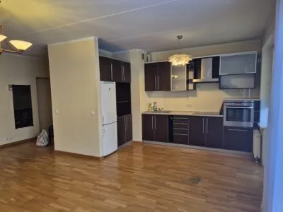 Pārdod dzīvokli, Vecā Biķernieku iela 21, Rīga, Labais krasts, Mežciems / 115 000 € 3