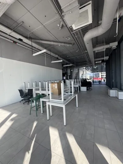 Izīrē tirdzniecības telpas, Skanstes iela 25, Rīga, Labais krasts, Centrs / 3 162 € 6