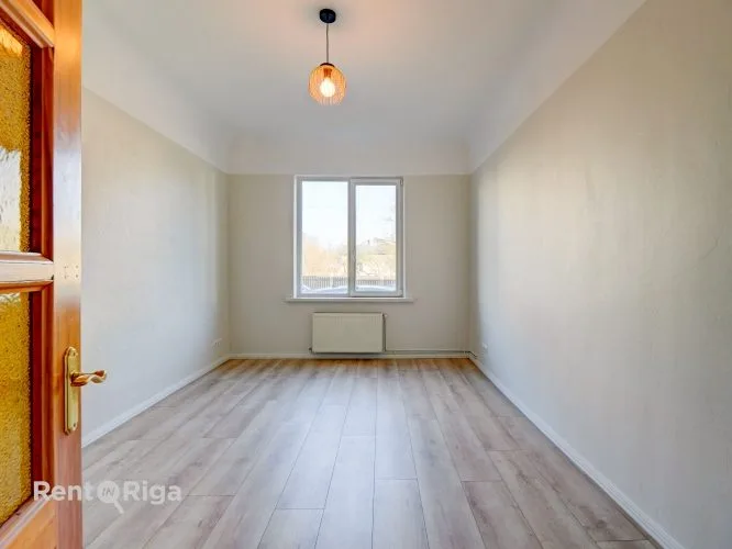 Āraišu iela 24 5