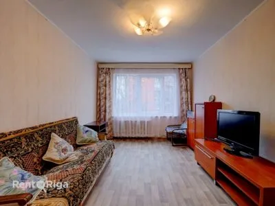 Izīrē dzīvokli, Bultu iela 8, Rīga, Labais krasts, Ķengarags / 280 € 2