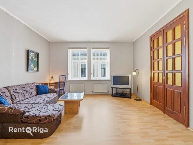 Riharda Vāgnera iela 8 7