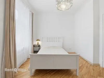 Izīrē dzīvokli, Aristida Briāna iela 14, Rīga, Labais krasts, Centrs / 1 000 € 5