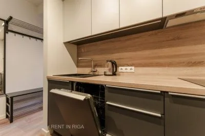 Pārdod dzīvokli, Strēlnieku iela 4b, Rīga, Labais krasts, Centrs / 98 400 € 3