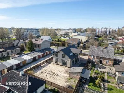 Pārdod māju, Rūpniecības iela 19, Jelgava / 258 000 € 37