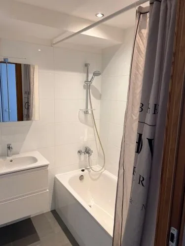 Izīrē dzīvokli, Sapieru iela 3B, Rīga, Labais krasts, Centrs / 530 € 5