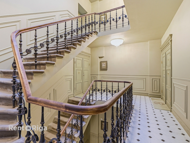Kalpaka bulvāris 7 8