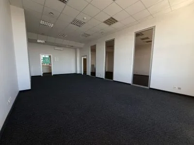 Izīrē biroju, Brīvības gatve iela 214b, Rīga, Labais krasts, Teika / 631 € 5