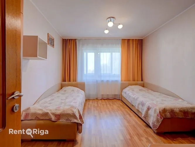 Aleksandra Bieziņa iela 2 5