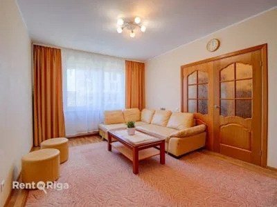 Pārdod dzīvokli, Aleksandra Bieziņa iela 2, Rīga, Kreisais krasts, Zolitūde / 90 500 € 2