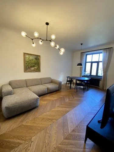 Izīrē dzīvokli, Hanzas iela 4, Rīga, Labais krasts, Centrs / 1 700 € 1