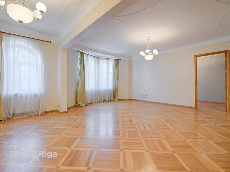 Baznīcas iela 27/29 1