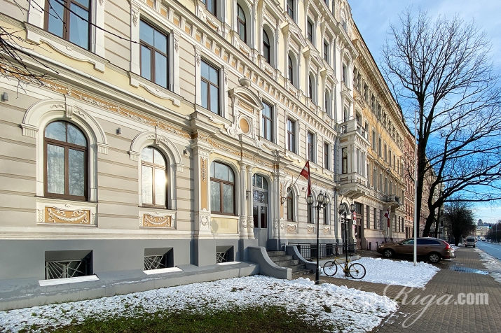 Raiņa bulvāris 3 39