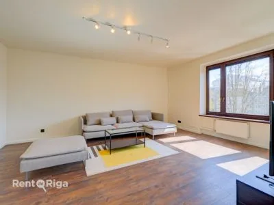 Izīrē dzīvokli, Rūpniecības iela 22, Rīga, Labais krasts, Centrs / 1 400 € 1