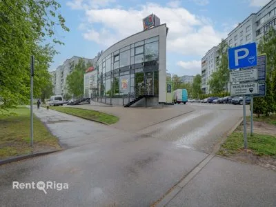 Izīrē tirdzniecības telpas, Saharova iela 3a, Rīga, Labais krasts, Pļavnieki / 2 625 € 1