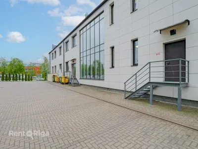 Izīrē tirdzniecības telpas, Saharova iela 3a, Rīga, Labais krasts, Pļavnieki / 4 600 € 8