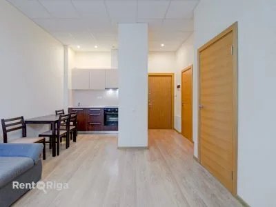 Izīrē dzīvokli, Firsa Sadovņikova iela 31, Rīga, Labais krasts, Centrs / 420 € 2