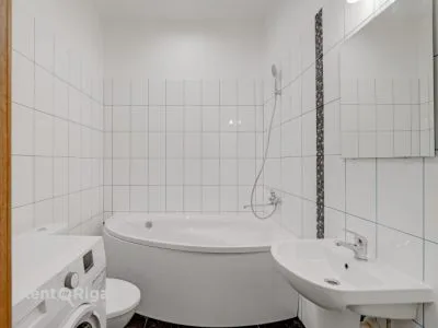 Izīrē dzīvokli, Firsa Sadovņikova iela 31, Rīga, Labais krasts, Centrs / 420 € 8