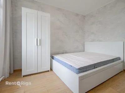 Izīrē dzīvokli, Lāčplēša iela 118, Rīga, Labais krasts, Centrs / 420 € 7