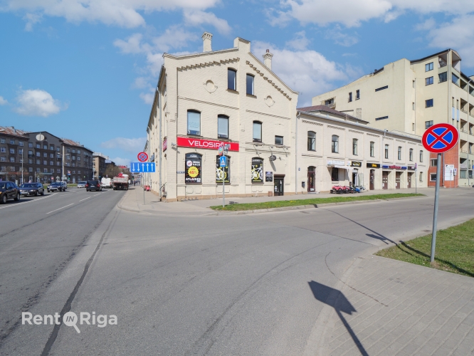 Krišjāņa Barona iela 130 5