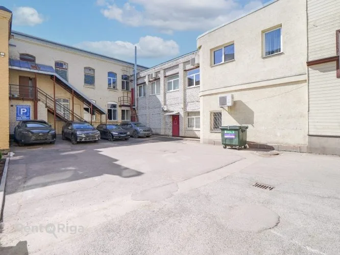 Krišjāņa Barona iela 130 4