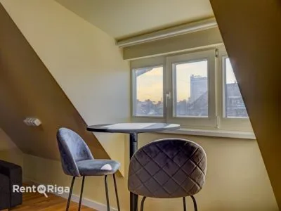 Izīrē dzīvokli, Valdemāra iela 61, Rīga, Labais krasts, Centrs / 480 € 4