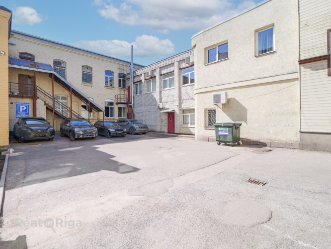 Krišjāņa Barona iela 130 4
