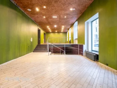 Pārdod tirdzniecības telpas, Skolas iela 14, Rīga, Labais krasts, Centrs / 400 000 € 2