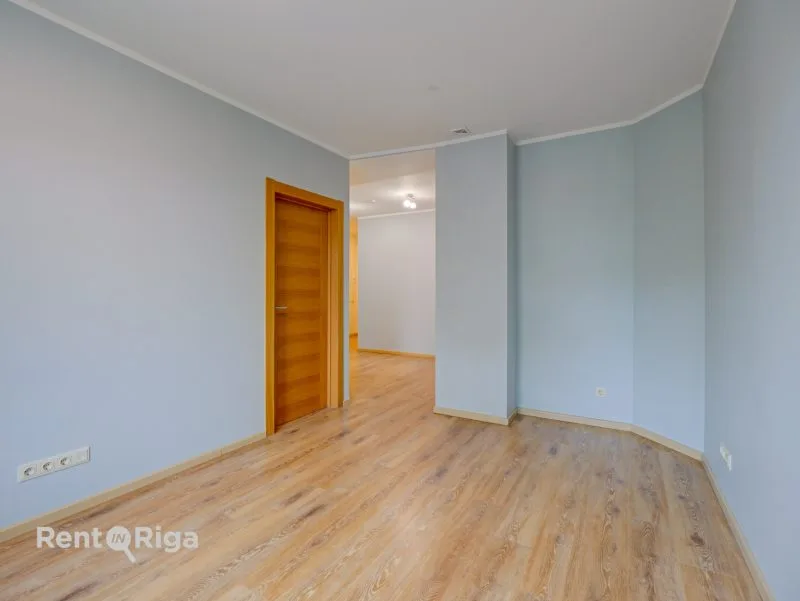 Īves iela 3 6