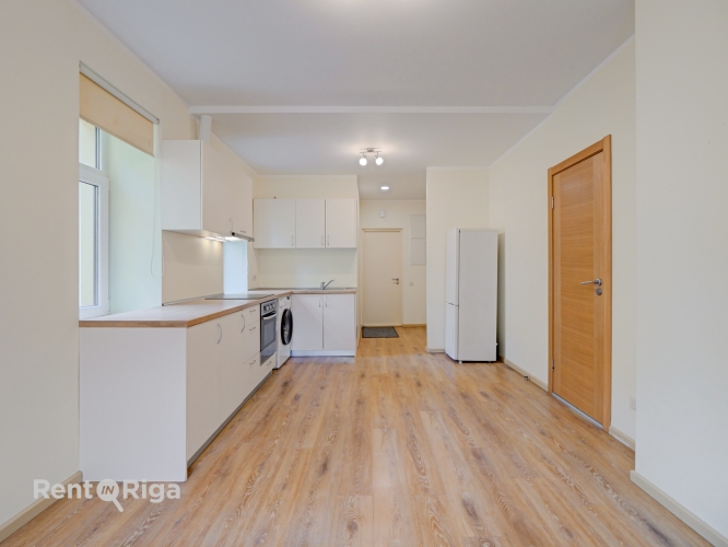 Īves iela 3 5