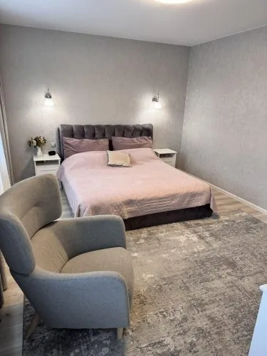 Izīrē māju, Mikus iela 13, Rīga, Kreisais krasts, Zolitūde / 1 650 € 2