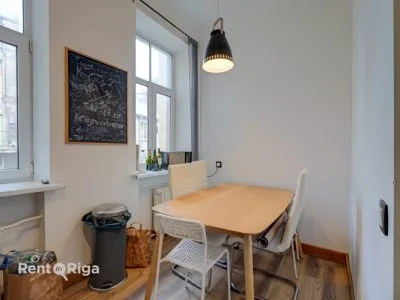 Izīrē dzīvokli, Tērbatas iela 55, Rīga, Labais krasts, Centrs / 750 € 3