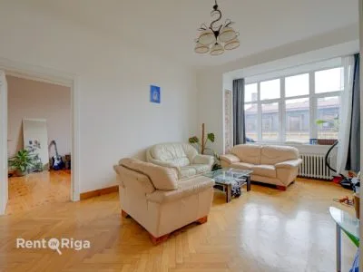 Izīrē dzīvokli, Tērbatas iela 55, Rīga, Labais krasts, Centrs / 750 € 1