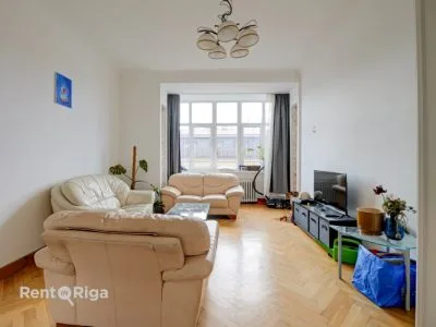 Izīrē dzīvokli, Tērbatas iela 55, Rīga, Labais krasts, Centrs / 750 € 2