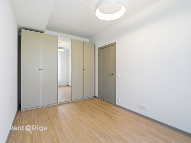 Sergeja Eizenšteina iela 47a 9