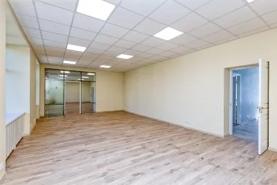 Izīrē biroju, Ernesta Birznieka - Upīša iela 18, Rīga, Labais krasts, Centrs / 1 300 € 3