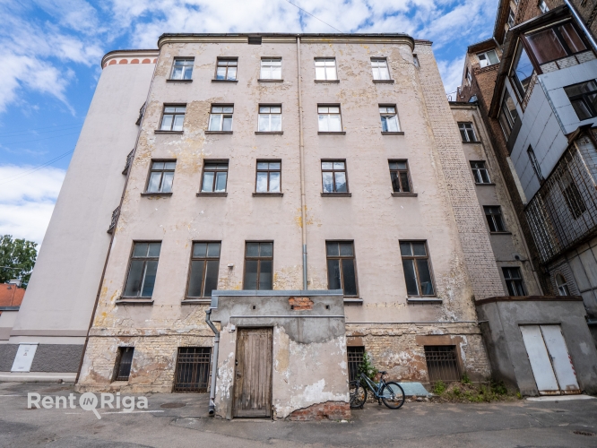 Lāčplēša iela 60 2