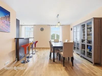 Izīrē dzīvokli, Cēsu iela 23, Rīga, Labais krasts, Centrs / 1 000 € 2