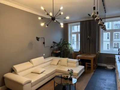 Izīrē dzīvokli, Blaumaņa iela 9, Rīga, Labais krasts, Centrs / 1 500 € 1