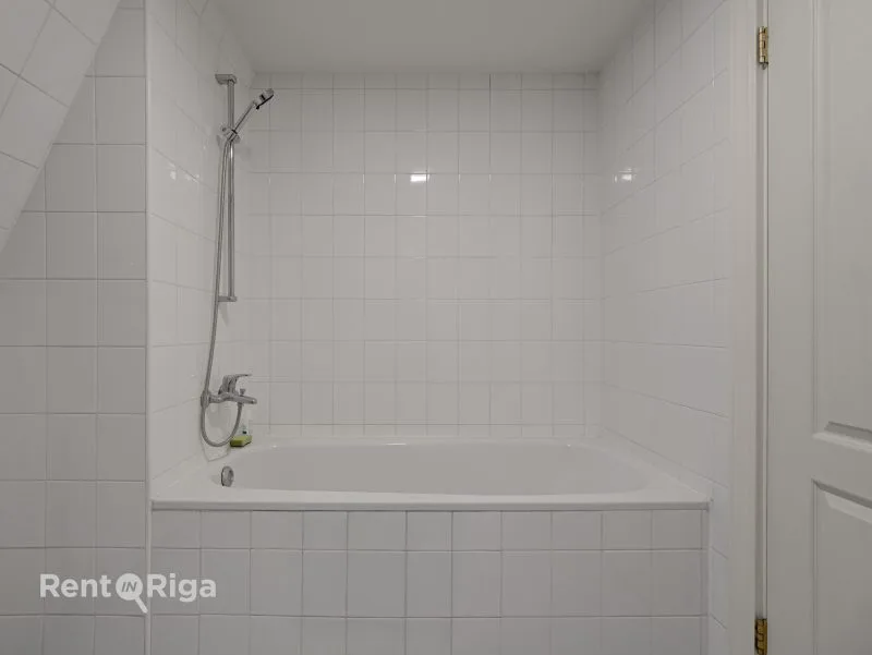 Torņa iela 4 9