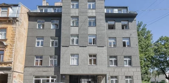 Bruņinieku iela 121 B 1