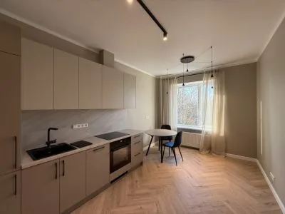 Izīrē dzīvokli, Lauvas iela 7, Rīga, Labais krasts, Centrs / 540 € 3