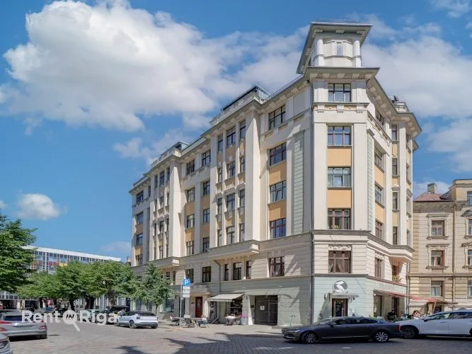 Izīrē dzīvokli, Ģertrūdes iela 9, Rīga, Labais krasts, Centrs / 1 100 € 1