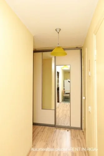 Izīrē dzīvokli, Irbenes iela 14, Rīga, Kreisais krasts, Ziepniekkalns / 370 € 7