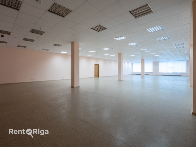 Daugavgrīvas iela 77 3