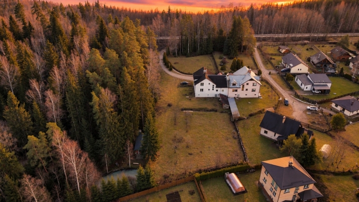 Lejasaustrumi iela 0 8