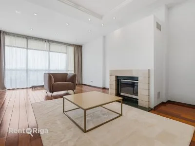 Izīrē dzīvokli, Pulkveža Brieža iela 21, Rīga, Labais krasts, Centrs / 3 200 € 5