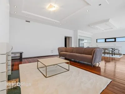 Izīrē dzīvokli, Pulkveža Brieža iela 21, Rīga, Labais krasts, Centrs / 3 200 € 3